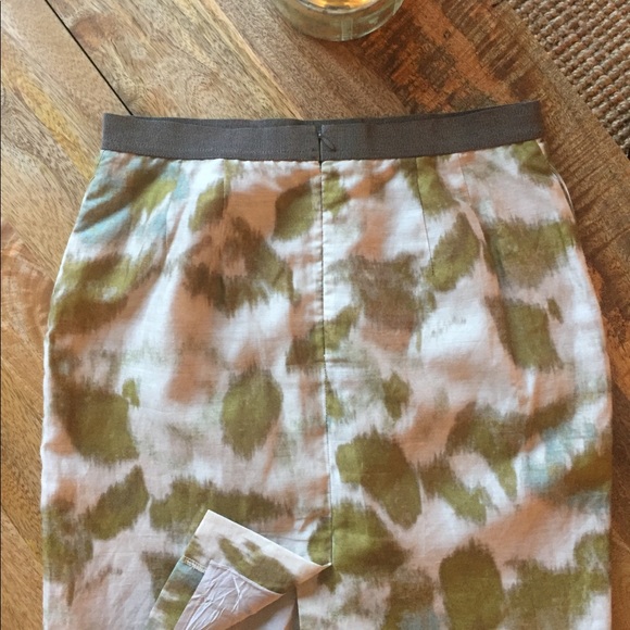 LOFT Pencil Skirt - Picture 2 of 5